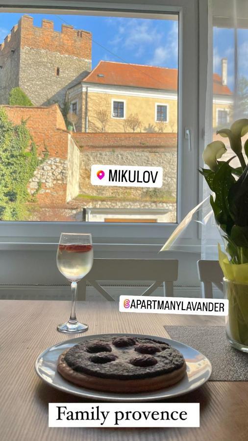 Family Provence Mikulov Apartamento Exterior foto
